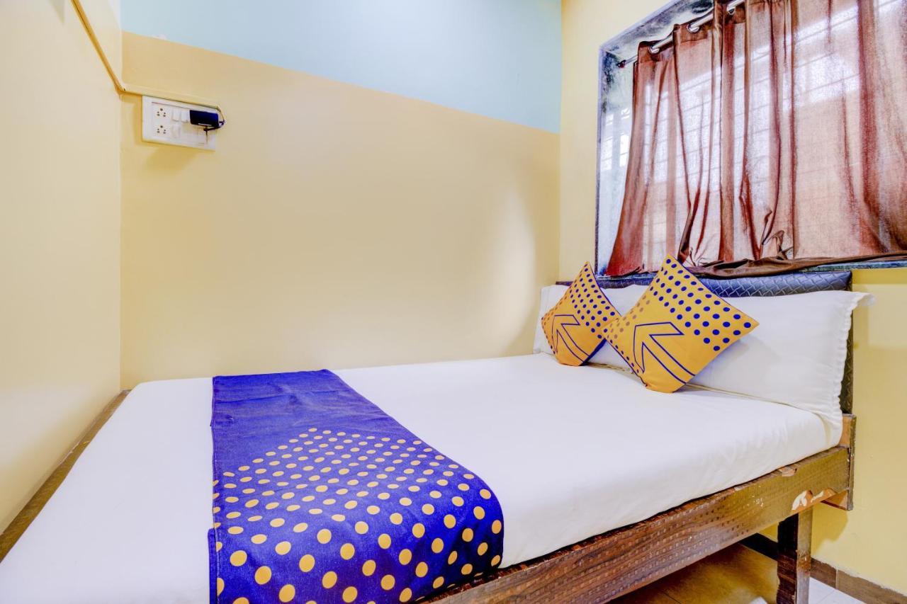 Oyo 70661 Hotel Al Makkah Managed By Hotel Paris Mumbai Kültér fotó