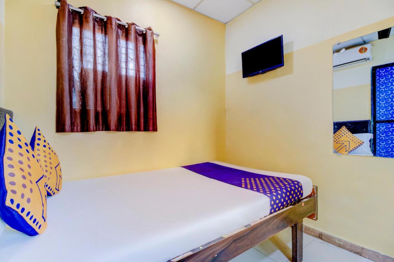 Oyo 70661 Hotel Al Makkah Managed By Hotel Paris Mumbai Kültér fotó